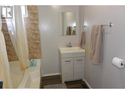 1018 Lund Road, Houston, BC - Indoor Photo Showing Bathroom