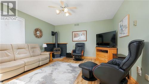 2 Sauble Woods Cres N, Sauble Beach, ON - Indoor Photo Showing Living Room With Fireplace