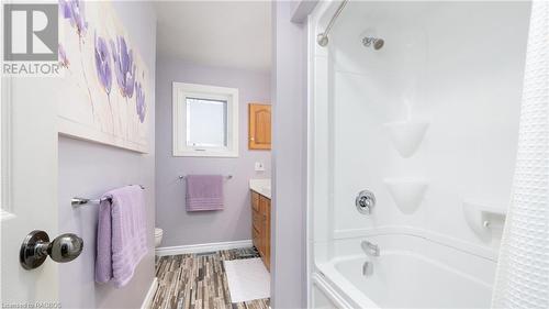 2 Sauble Woods Cres N, Sauble Beach, ON - Indoor Photo Showing Bathroom