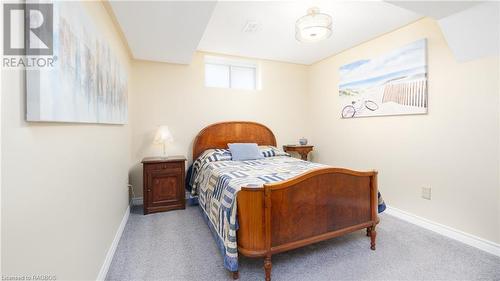 2 Sauble Woods Cres N, Sauble Beach, ON - Indoor Photo Showing Bedroom