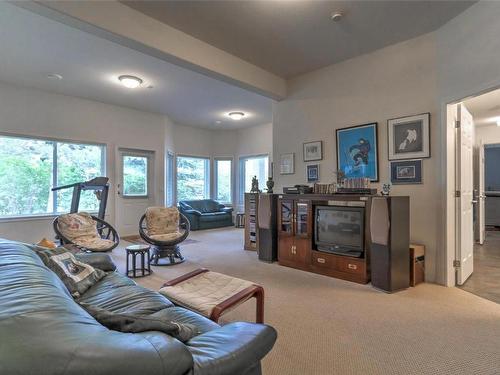 3547 Royal Gala Drive, West Kelowna, BC - Indoor Photo Showing Other Room