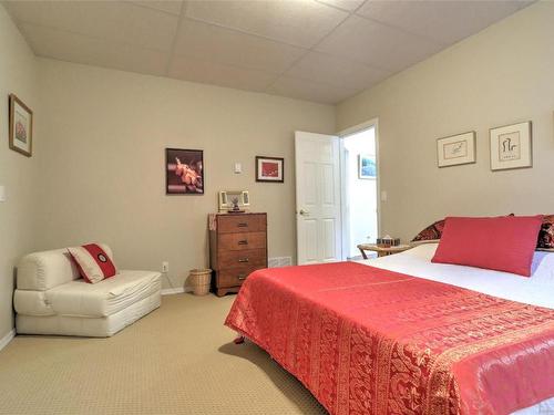 3547 Royal Gala Drive, West Kelowna, BC - Indoor Photo Showing Bedroom