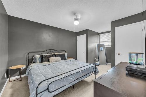 Primary Bedroom - 90 Strada Boulevard, St. Catharines, ON - Indoor Photo Showing Bedroom