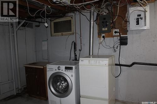 19 Mitchell Crescent, Weyburn, SK - Indoor Photo Showing Laundry Room