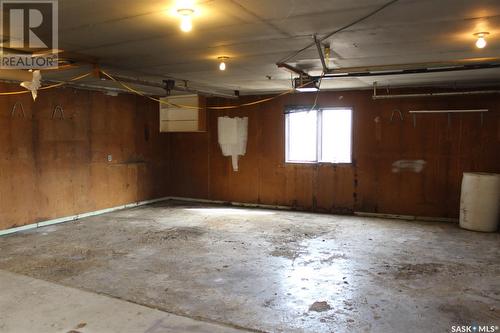 19 Mitchell Crescent, Weyburn, SK - Indoor Photo Showing Garage