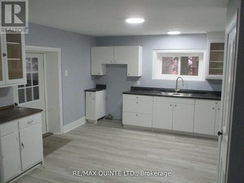 37 Rollins St S, Madoc, ON - Indoor Photo Showing Kitchen With Double Sink