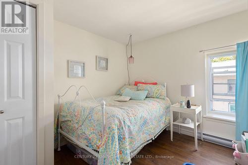 12 Bowery Street, Prince Edward County, ON - Indoor Photo Showing Bedroom