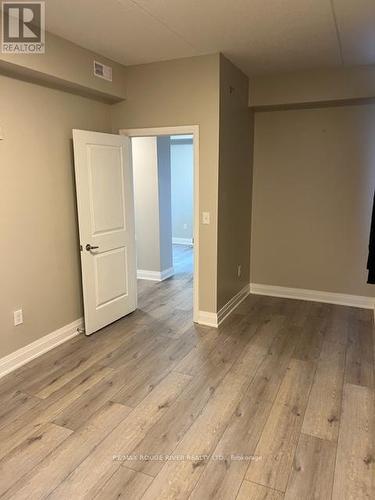 #210 -1440 Gordon St, Guelph, ON - Indoor Photo Showing Other Room