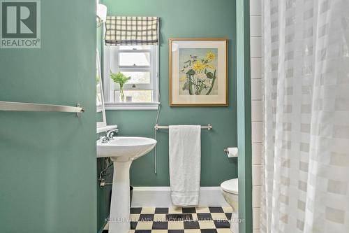 374 Bloomfield Main Street, Prince Edward County, ON - Indoor Photo Showing Bathroom