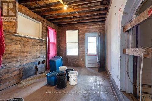648 Main St E, Hamilton, ON - Indoor Photo Showing Other Room