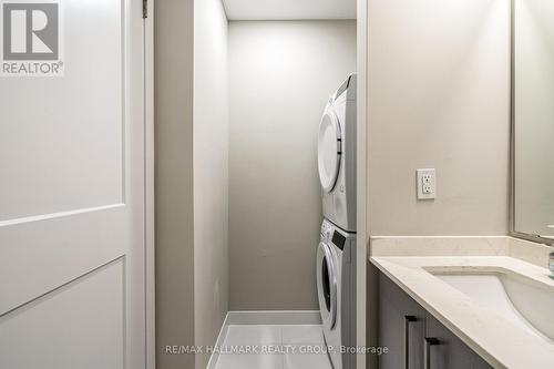 1006 - 15 Queen Street S, Hamilton, ON - Indoor Photo Showing Laundry Room