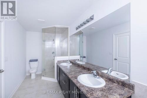 248 James Street E, Orillia, ON - Indoor Photo Showing Bathroom