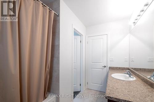 248 James Street E, Orillia, ON - Indoor Photo Showing Bathroom