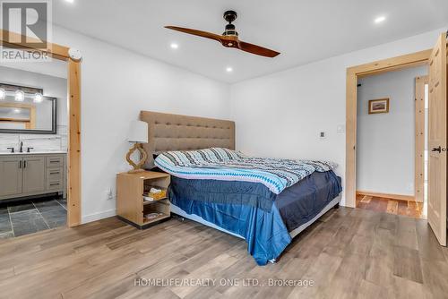 4055 Glen Cedar Drive E, Ramara, ON - Indoor Photo Showing Bedroom