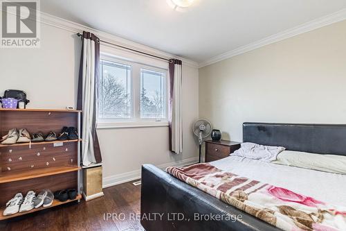 277 Centre St N, Brampton, ON - Indoor Photo Showing Bedroom