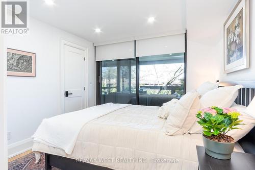 405 - 2545 Bloor Street W, Toronto, ON - Indoor Photo Showing Bedroom