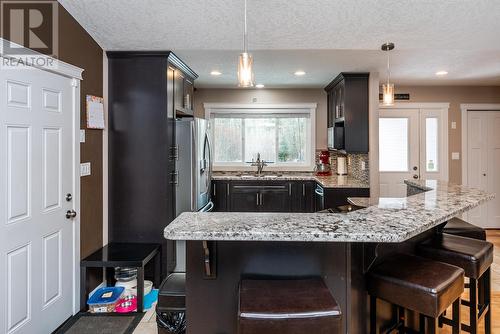 5433 Chief Lake Road, Prince George, BC - Indoor Photo Showing Kitchen With Upgraded Kitchen