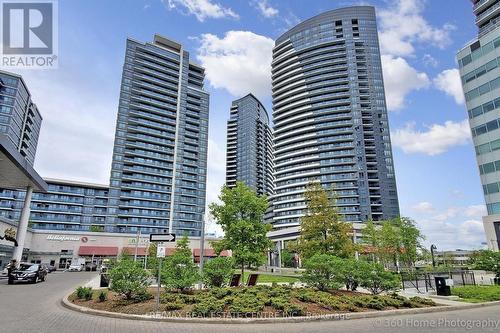 #Lph307 -7171 Yonge St, Markham, ON - Outdoor With Facade
