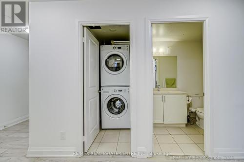#Lph307 -7171 Yonge St, Markham, ON - Indoor Photo Showing Laundry Room