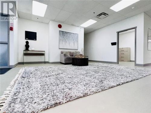 Ground level 5000sf renovated suite. - 221 Algonquin Avenue, North Bay, ON 