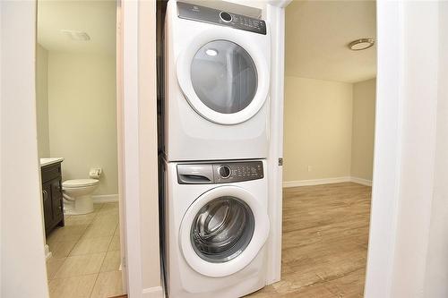 266 Limeridge Road E|Unit #4, Hamilton, ON - Indoor Photo Showing Laundry Room