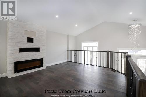 135 Valencia Drive, Chatham, ON - Indoor With Fireplace