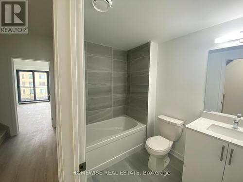#303 -485 Logan Ave, Toronto, ON - Indoor Photo Showing Bathroom