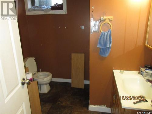 7316 6Th Avenue, Regina, SK - Indoor Photo Showing Bathroom