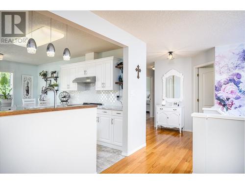 2072 Okanagan Street, Armstrong, BC - Indoor Photo Showing Kitchen