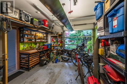 2843 Arawana Place, Naramata, BC - Indoor Photo Showing Garage