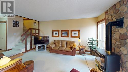 10626 102 Street, Fort St. John, BC - Indoor Photo Showing Living Room