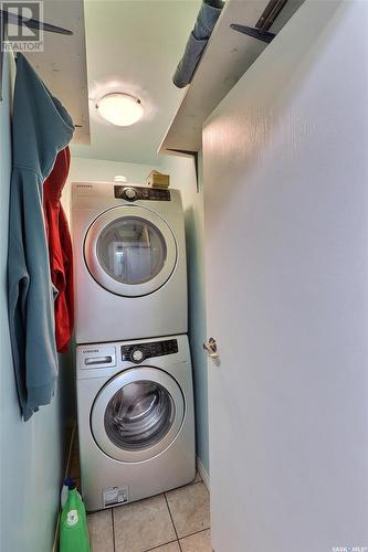 835 7Th Street E, Prince Albert, SK - Indoor Photo Showing Laundry Room