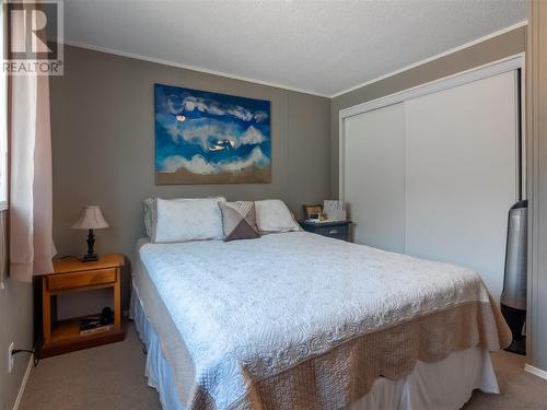 1840 Oliver Ranch Road Unit# 19, Okanagan Falls, BC - Indoor Photo Showing Bedroom