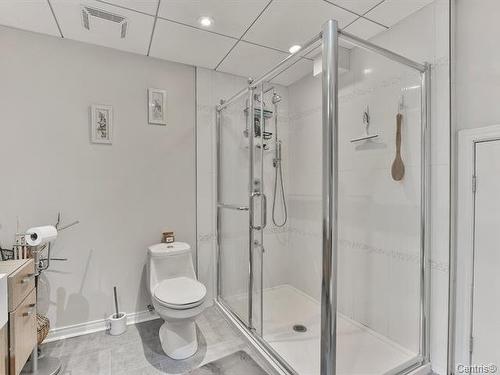 Salle de bains - 121  - 123 Rue Onulphe-Peltier, L'Épiphanie, QC - Indoor Photo Showing Bathroom