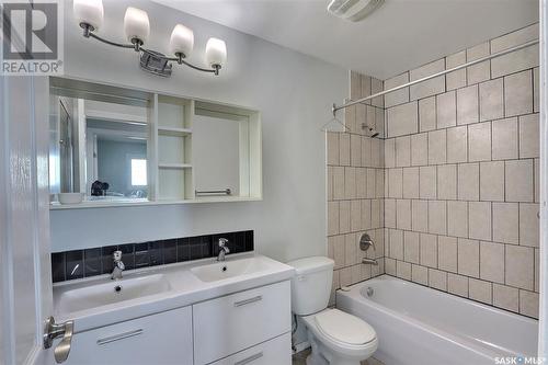 837 7Th Street E, Prince Albert, SK - Indoor Photo Showing Bathroom