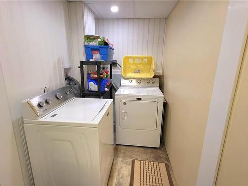 2769 14Th Ave, Port Alberni, BC - Indoor Photo Showing Laundry Room