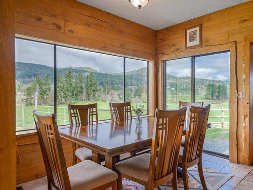 7087 Mays Rd, Duncan, BC - Indoor Photo Showing Dining Room