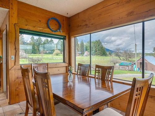 7087 Mays Rd, Duncan, BC - Indoor Photo Showing Dining Room