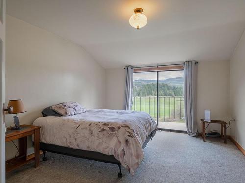 7087 Mays Rd, Duncan, BC - Indoor Photo Showing Bedroom