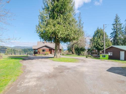 7087 Mays Rd, Duncan, BC - Outdoor