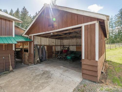 7087 Mays Rd, Duncan, BC - Outdoor With Exterior
