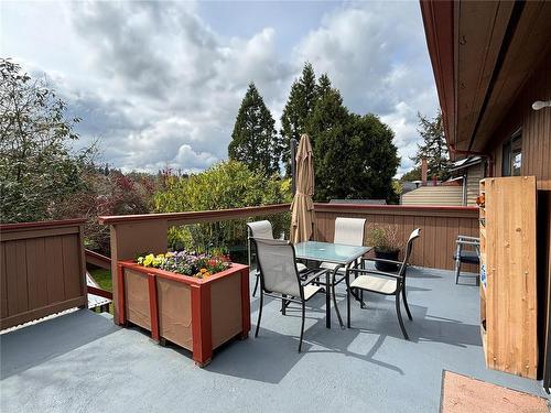 4076 Grange Rd, Saanich, BC - Outdoor With Deck Patio Veranda With Exterior