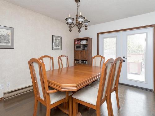 4076 Grange Rd, Saanich, BC - Indoor Photo Showing Dining Room