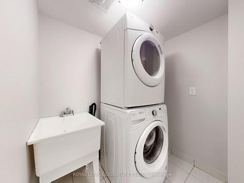 2554 Bromus Path, Oshawa, ON - Indoor Photo Showing Laundry Room