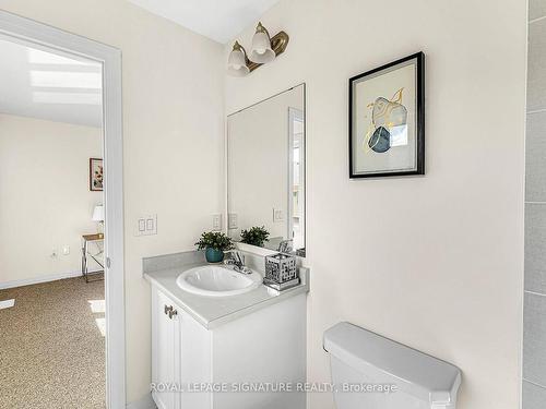 420 Adelaide St S, Wellington North, ON - Indoor Photo Showing Bathroom
