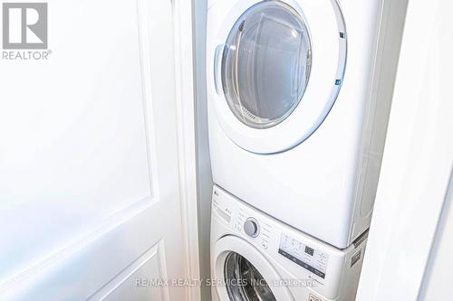 #406 -1034 Reflection Pl, Pickering, ON - Indoor Photo Showing Laundry Room