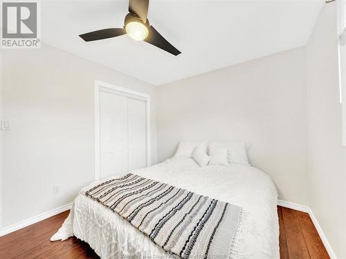 90 Riviera Drive, Amherstburg, ON - Indoor Photo Showing Bedroom