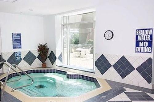 38 Elm Street|Unit #3112, Toronto, ON - Indoor Photo Showing Other Room With In Ground Pool