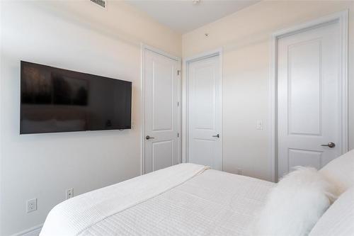 457 Plains Road E|Unit #405, Burlington, ON - Indoor Photo Showing Bedroom