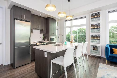 457 Plains Road E|Unit #405, Burlington, ON - Indoor Photo Showing Kitchen With Upgraded Kitchen